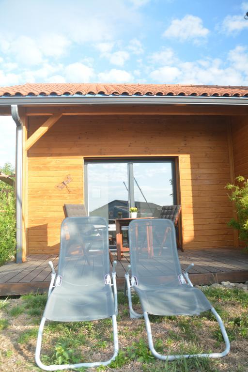 Les Condamines Bed & Breakfast Antoingt Exterior photo